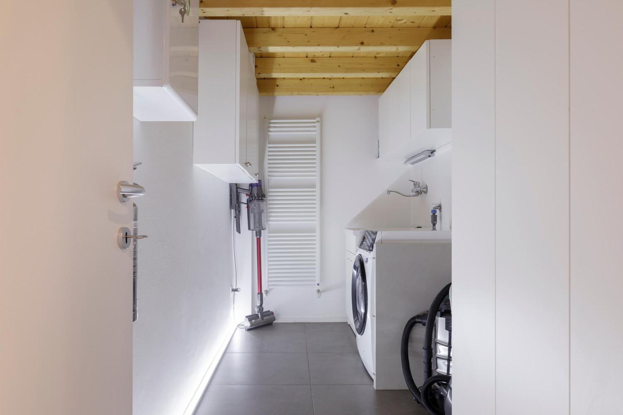 Luxe & Central Haven - Jacuzzi, Sauna, Steam, Private Parking 코모 외부 사진