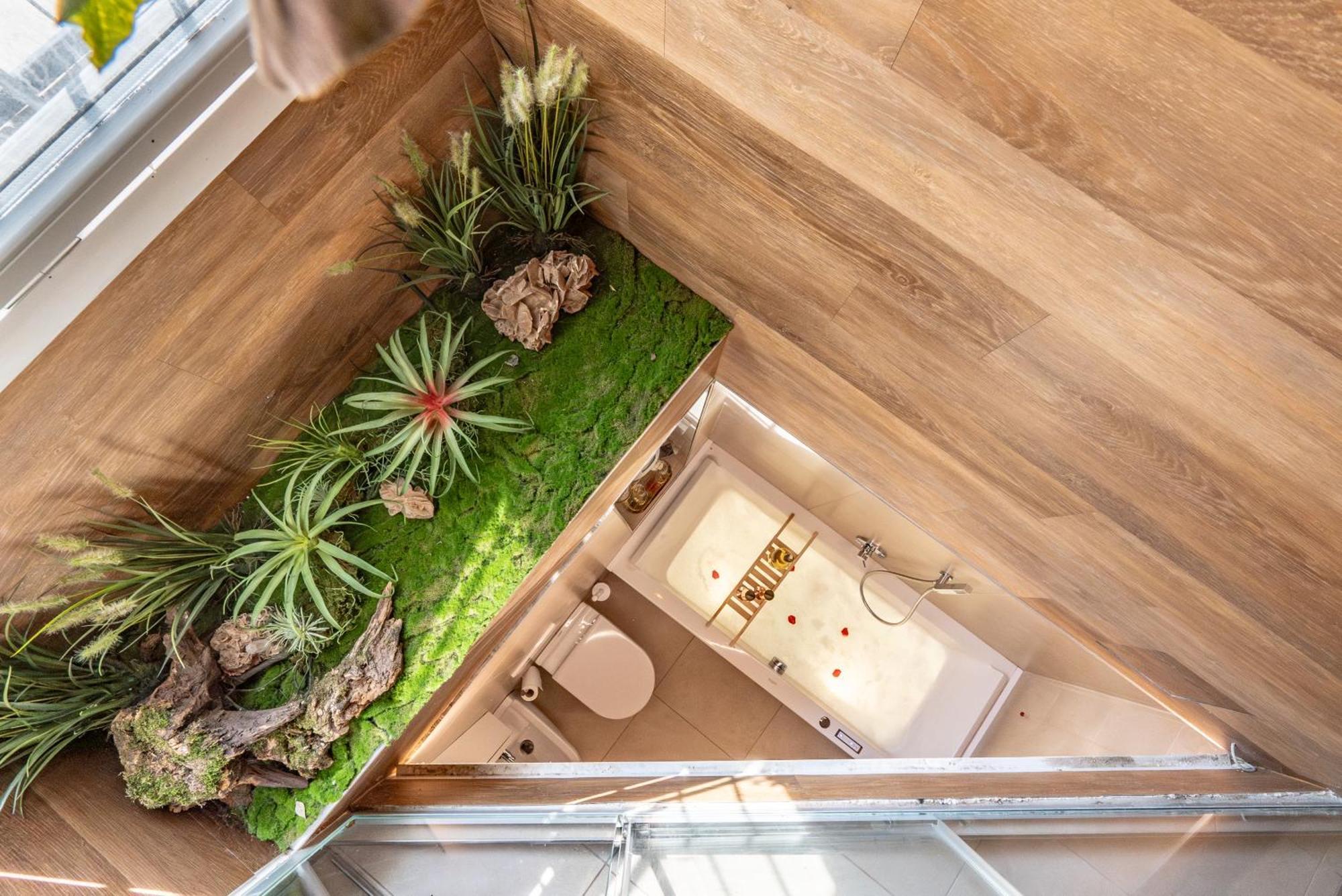 Luxe & Central Haven - Jacuzzi, Sauna, Steam, Private Parking 코모 외부 사진