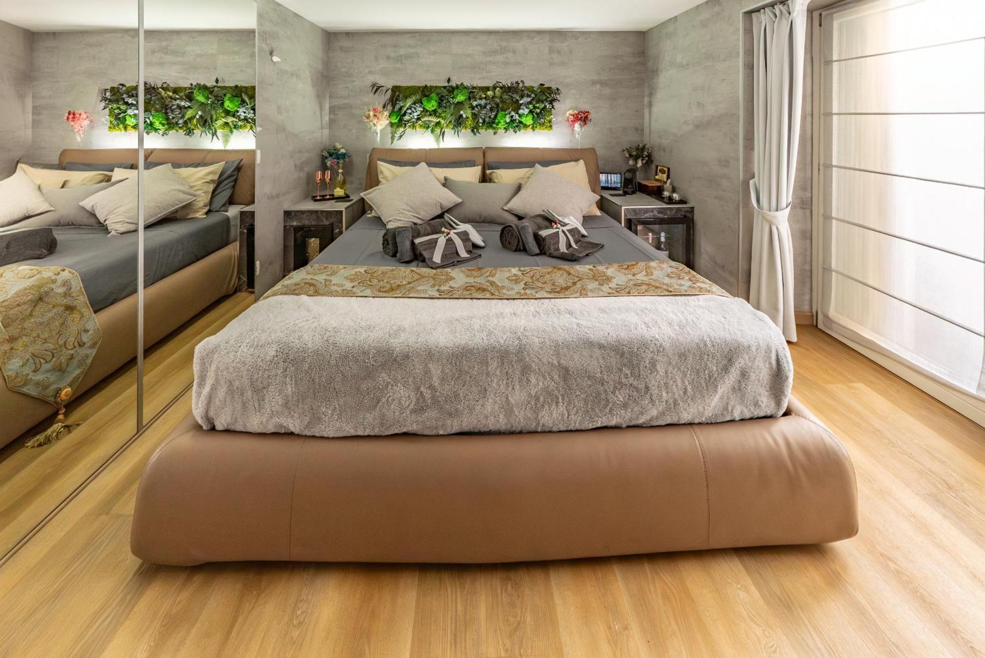 Luxe & Central Haven - Jacuzzi, Sauna, Steam, Private Parking 코모 외부 사진