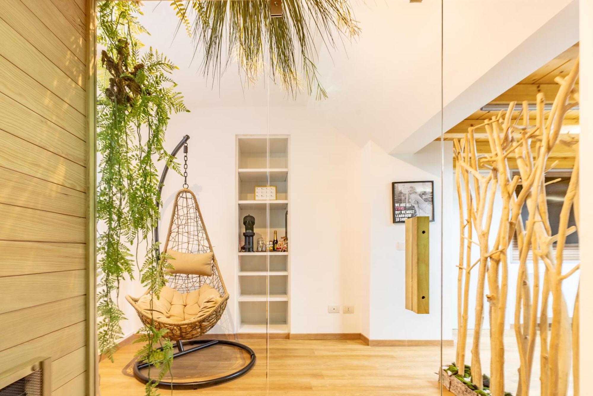 Luxe & Central Haven - Jacuzzi, Sauna, Steam, Private Parking 코모 외부 사진