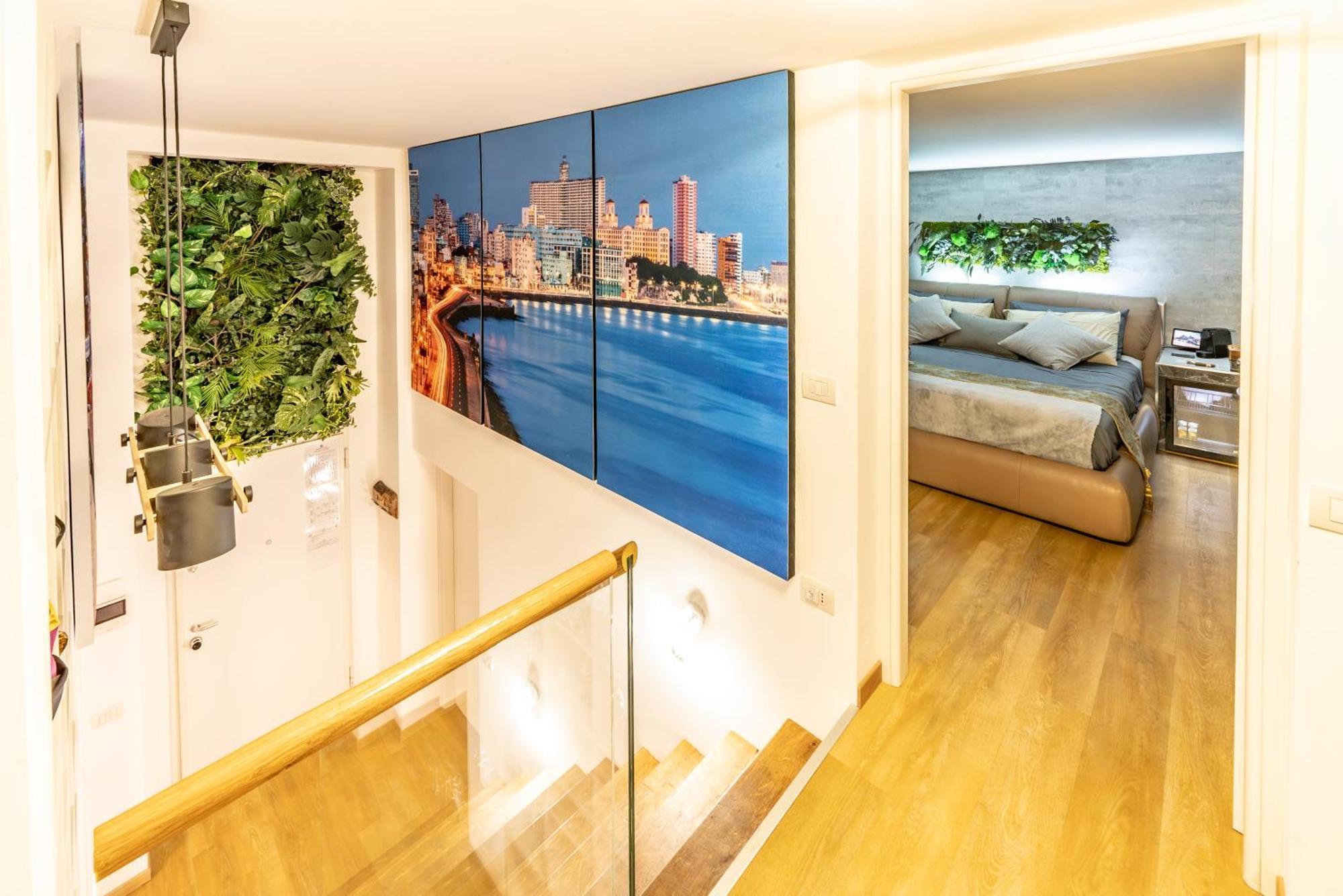 Luxe & Central Haven - Jacuzzi, Sauna, Steam, Private Parking 코모 외부 사진